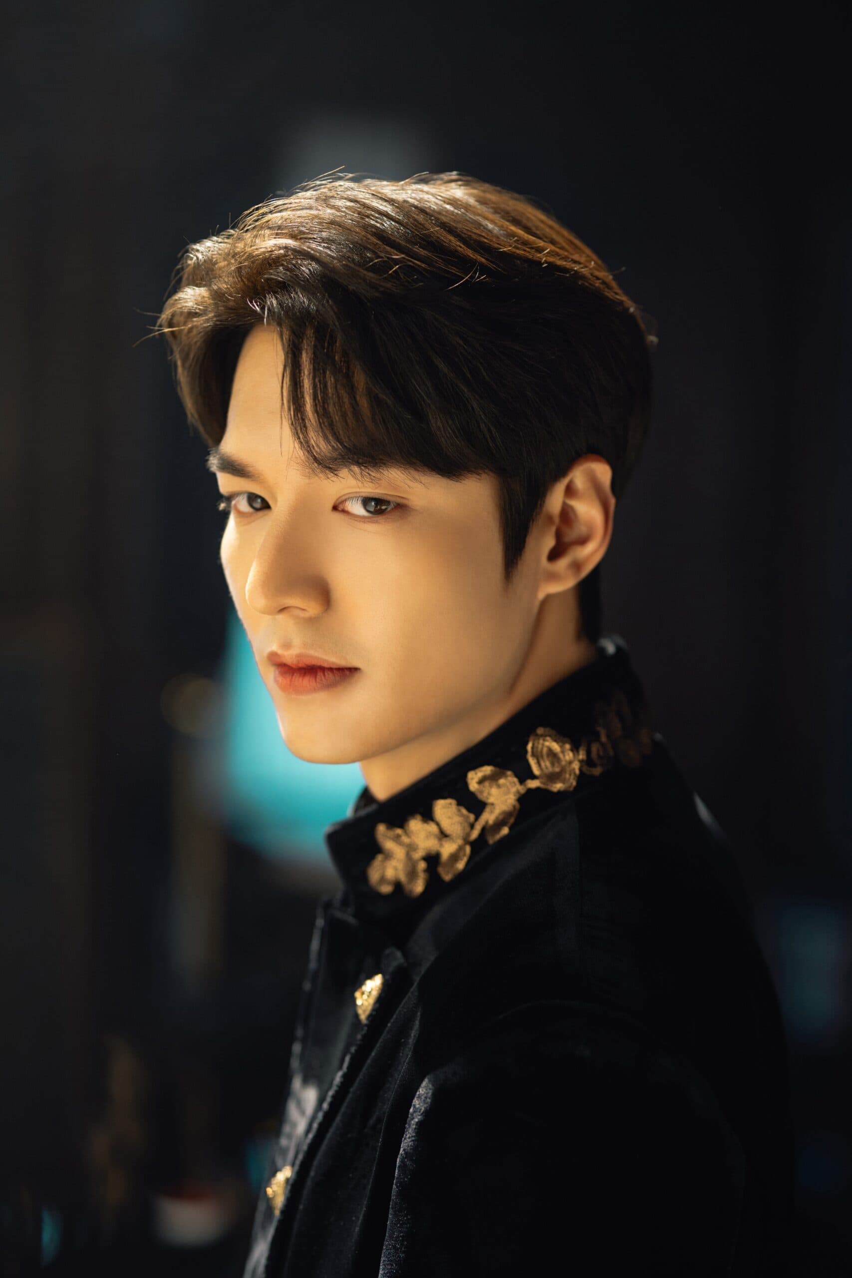 The King: Eternal Monarch (더 킹: 영원의 군주)